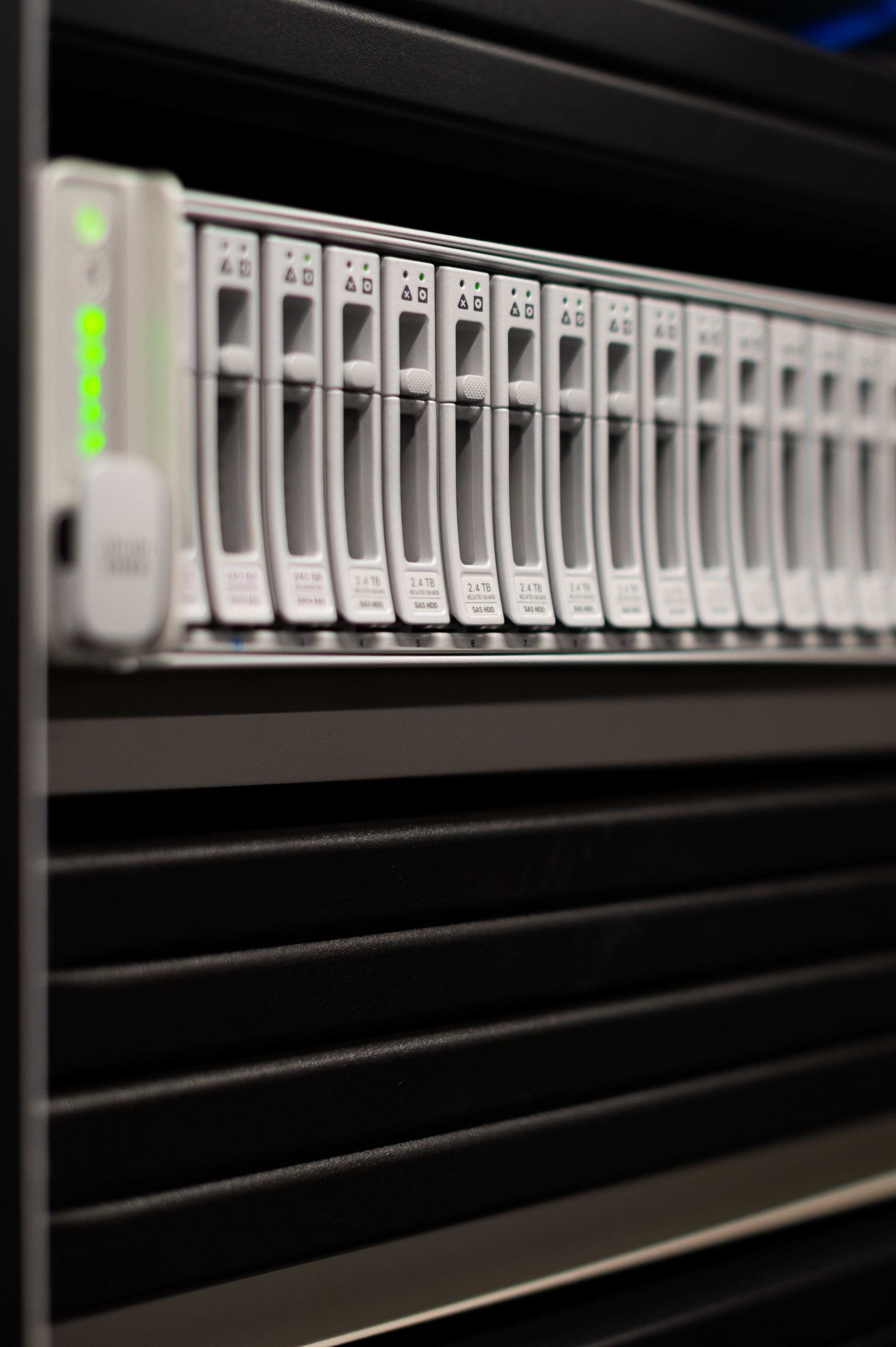Serverlaufwerke und professionelle IT-Infrastruktur